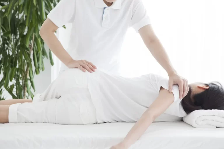 Chiropractic Care and Regenerative Medicine: A Collaborative Approach to Healing