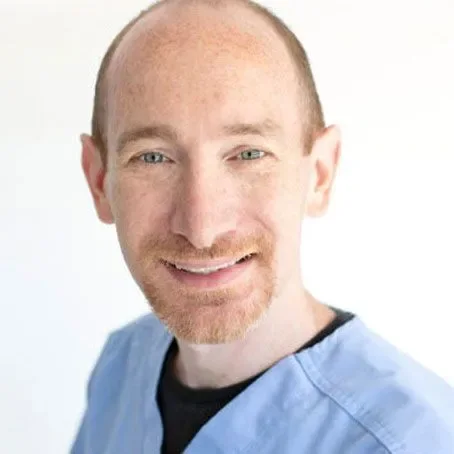 Dan Feldman Headshot